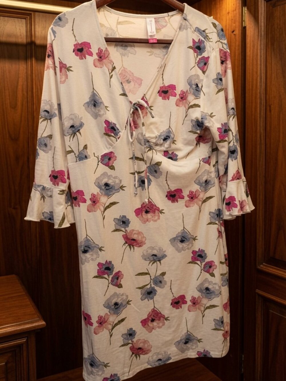 Trumpet sleeve dress
